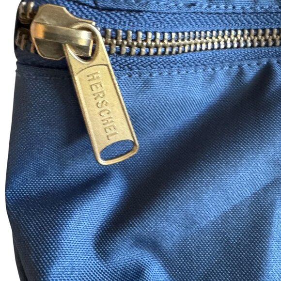 Herschel Waist Pack Fanny Pack Bum Bag Chest Shoulder Travel Bag Zip Adjustable - Picture 3 of 12